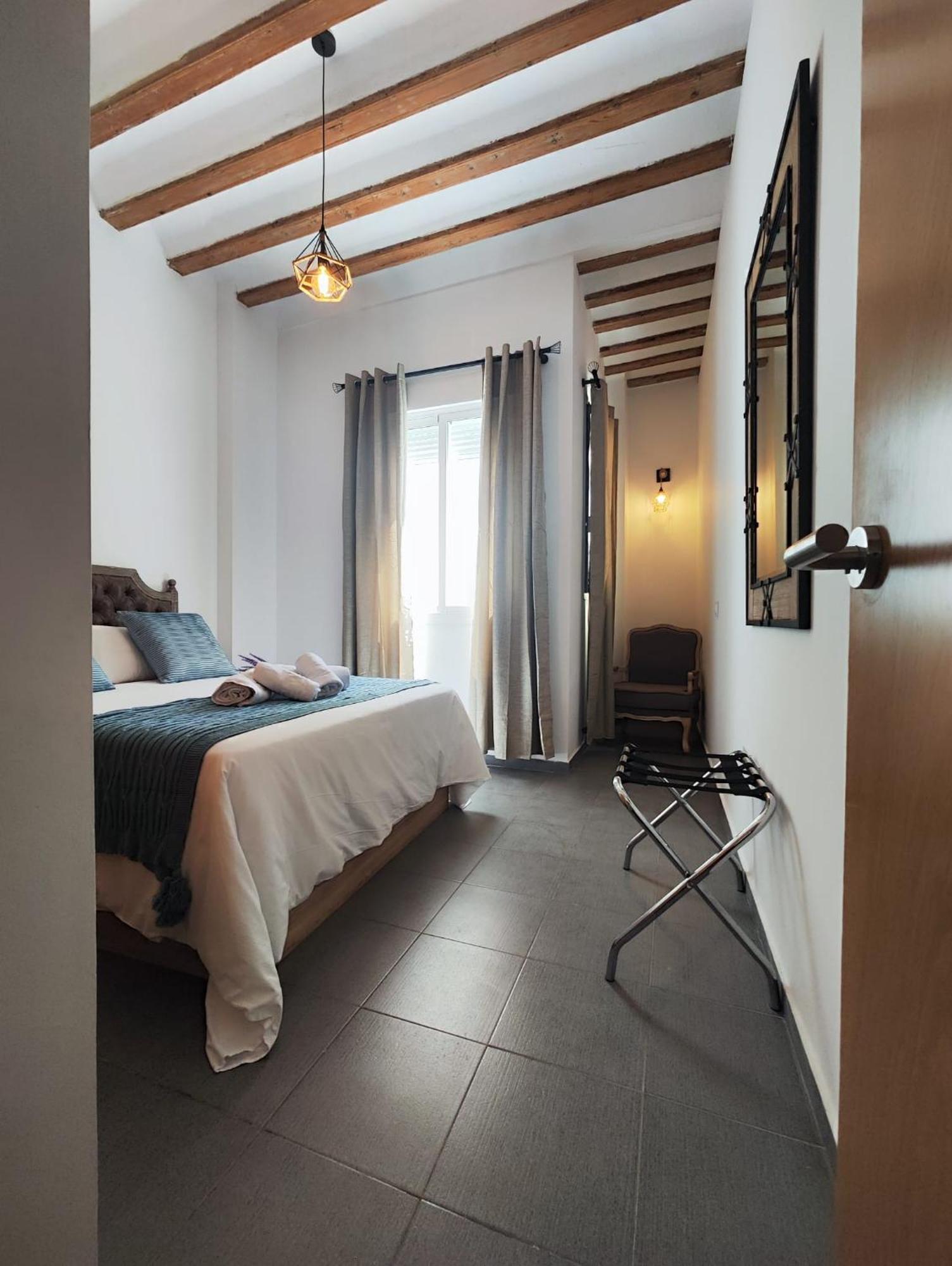 Suite Del Mercado Little Apartments Cádiz Exteriör bild